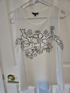 RW&CO. White Sleeveless Tank with Black Floral Line Art